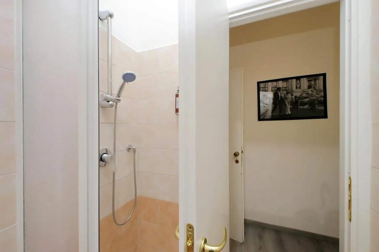 Lucky Holiday Rooms Rome