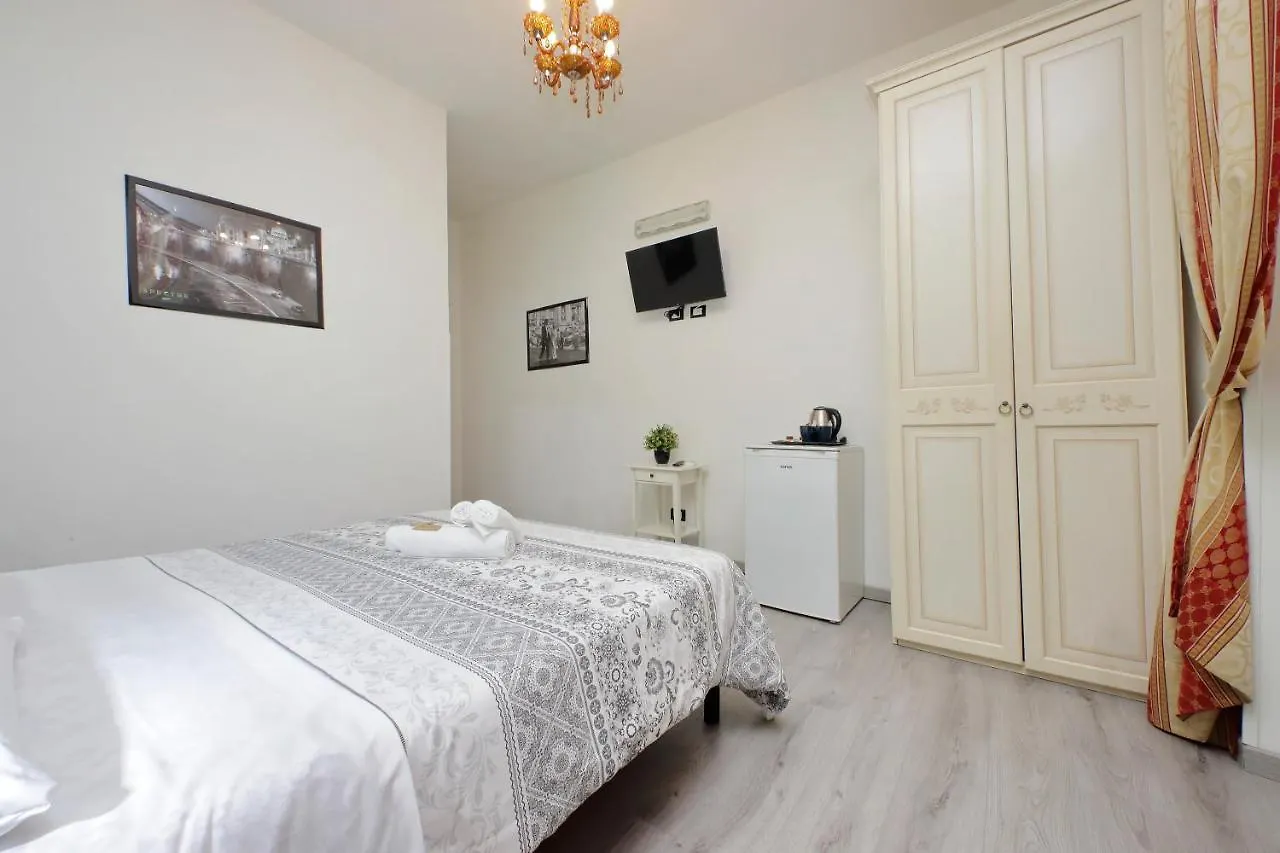 Lucky Holiday Rooms Rome 3*,