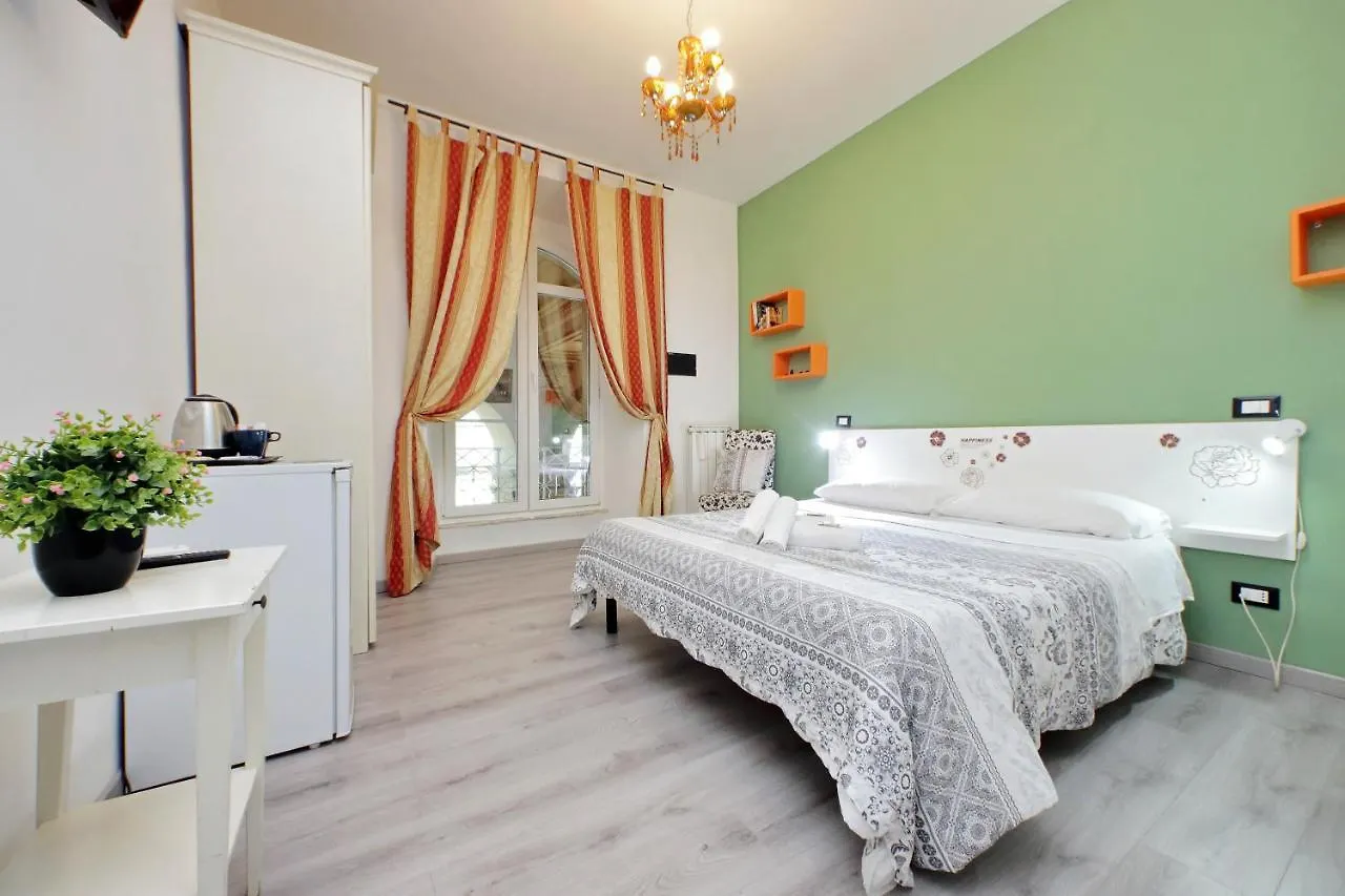 Lucky Holiday Rooms contacts